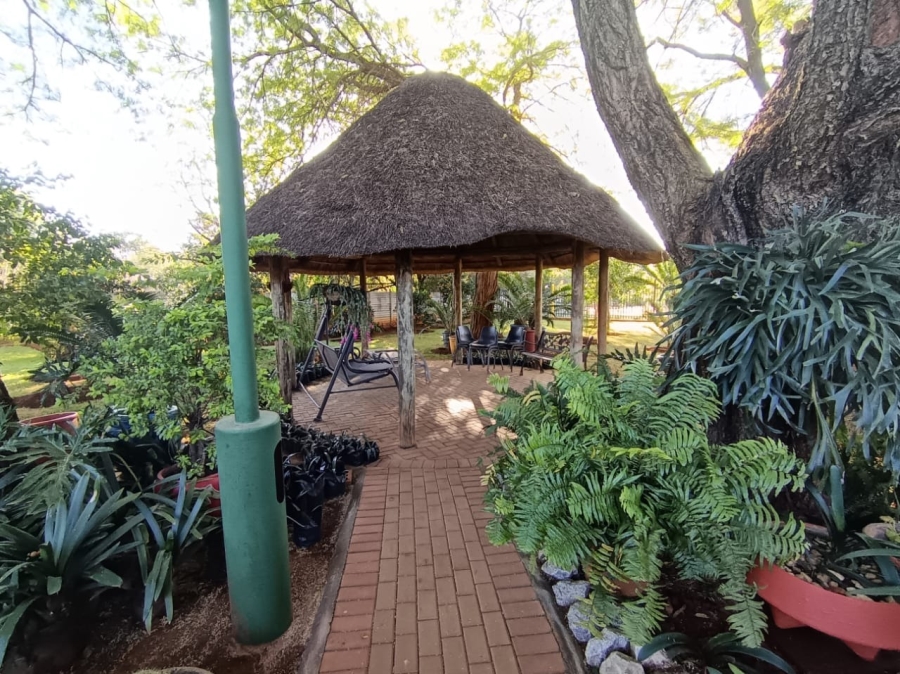 4 Bedroom Property for Sale in Mooinooi North West